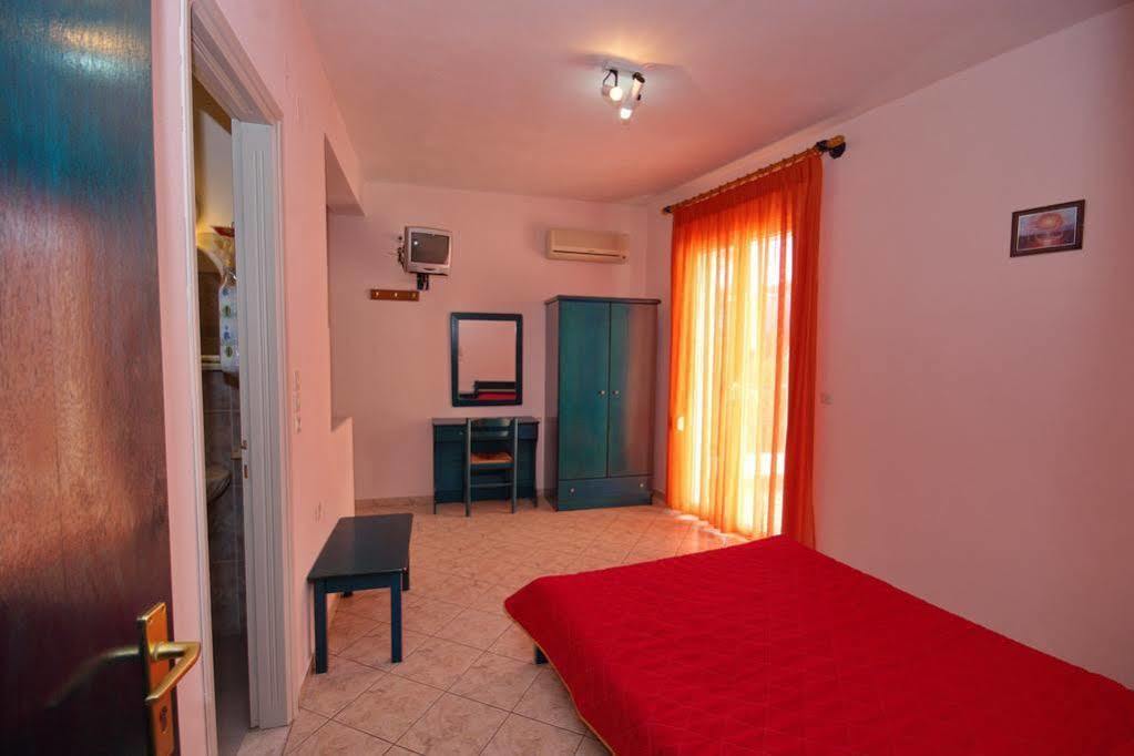Elena Studios Patitírion Exteriör bild